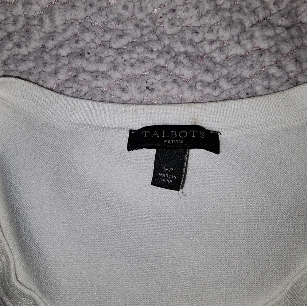 Talbolts Soft Cuddly , Cute White Cardigan - Picture 10 of 15